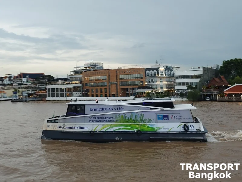Thai Smile Boat in Bangkok
